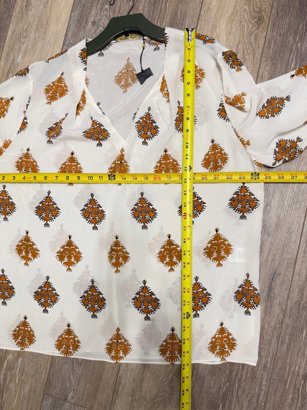#17) NEW Kobi Halperin Silk Cream Blouse with Orange Medallion Print - Picture 5 of 8
